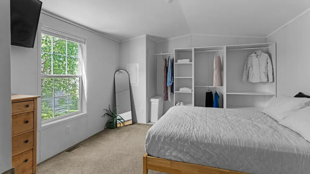 20 Mountain View Circle Bowdoin ME 04287
