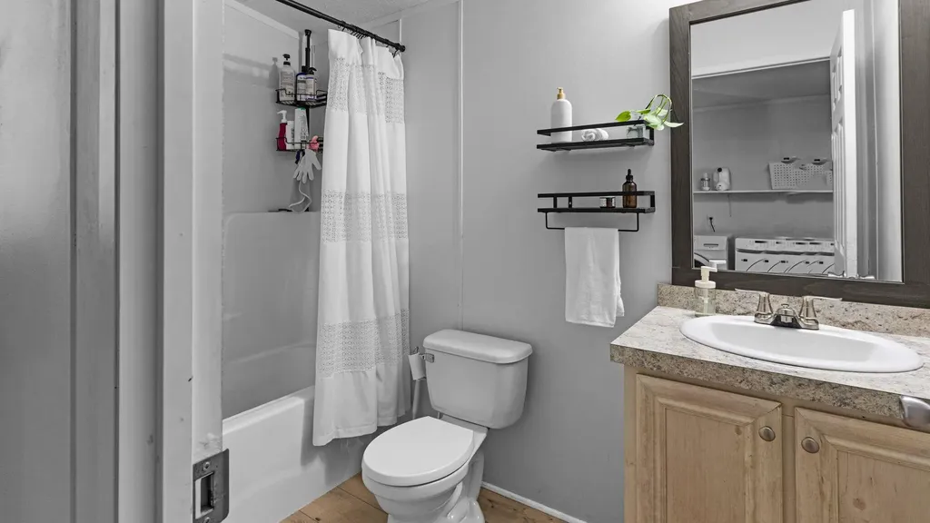 20 Mountain View Circle Bowdoin ME 04287
