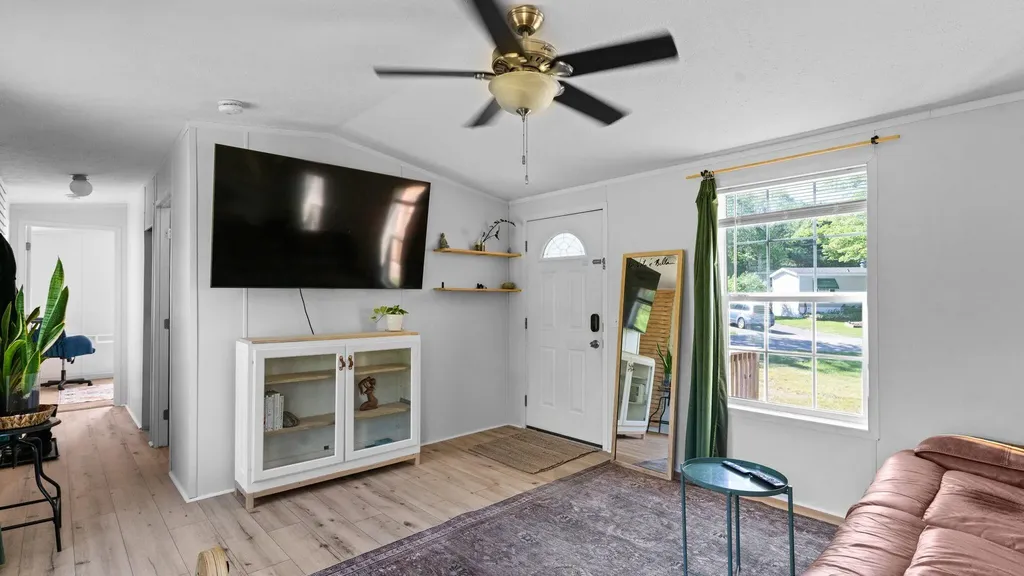 20 Mountain View Circle Bowdoin ME 04287