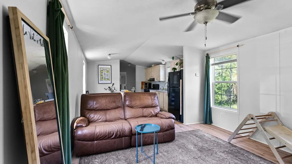 20 Mountain View Circle Bowdoin ME 04287