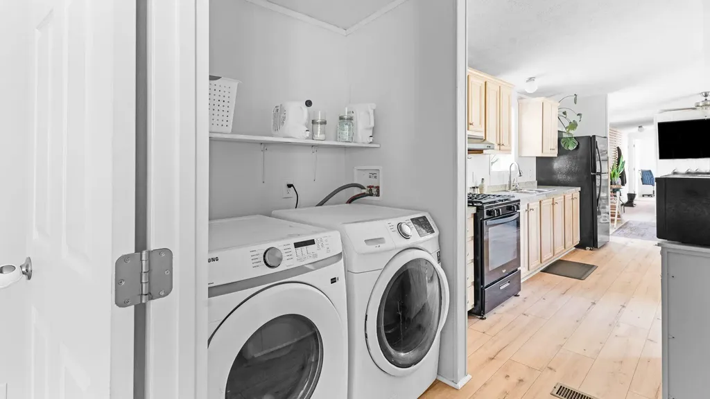 20 Mountain View Circle Bowdoin ME 04287