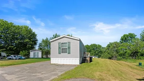 20 Mountain View Circle Bowdoin ME 04287