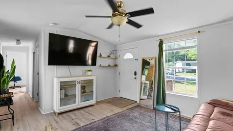 20 Mountain View Circle Bowdoin ME 04287