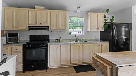 20 Mountain View Circle Bowdoin ME 04287