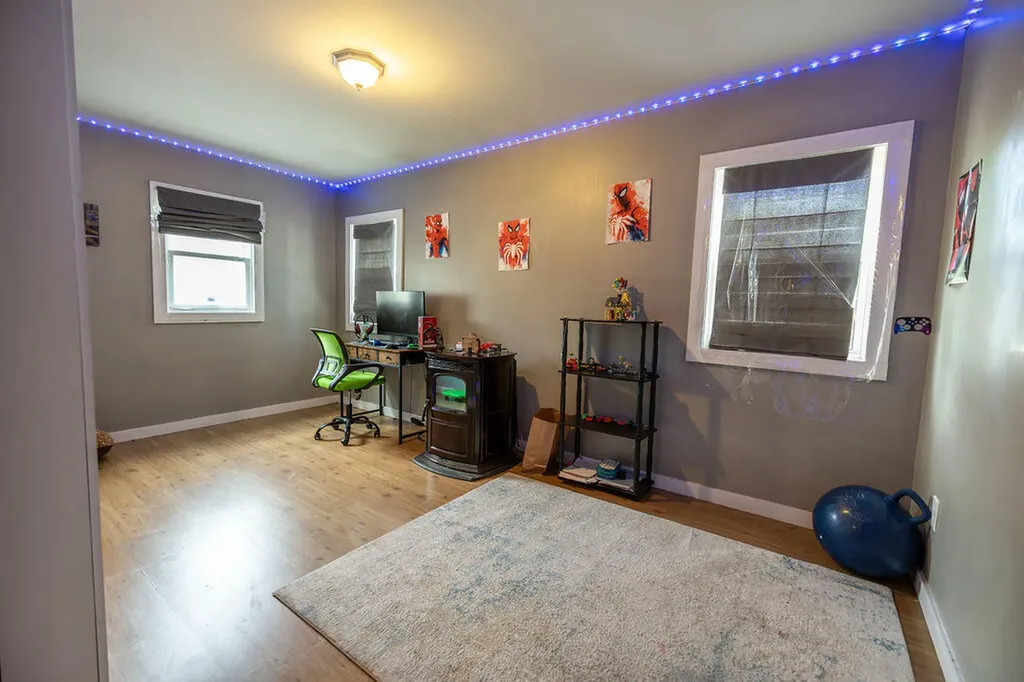 16 Park Street Madison ME 04950