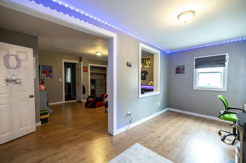 16 Park Street Madison ME 04950