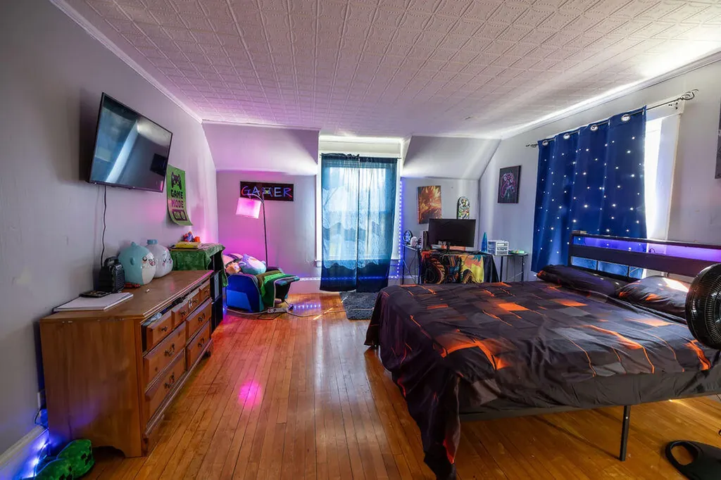 16 Park Street Madison ME 04950