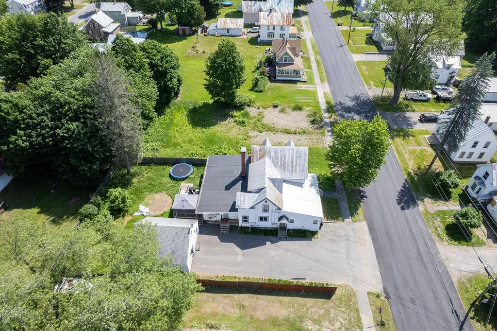 16 Park Street Madison ME 04950