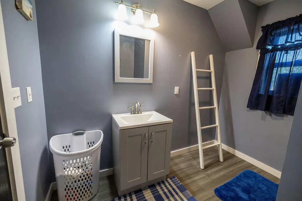 16 Park Street Madison ME 04950