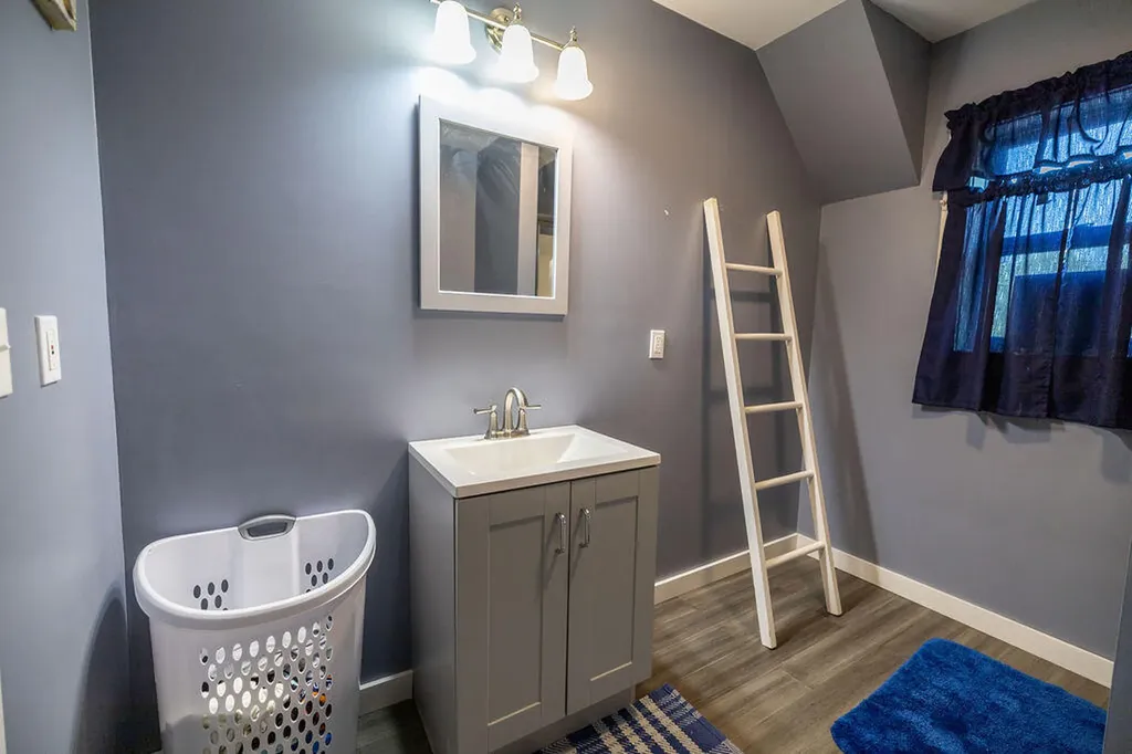 16 Park Street Madison ME 04950