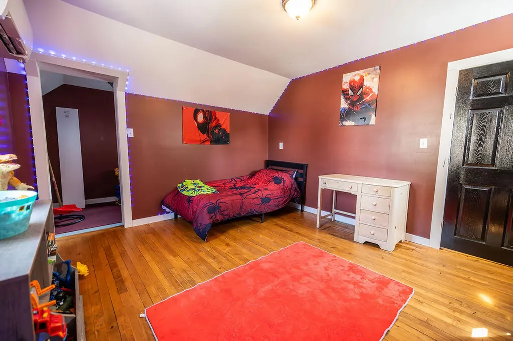 16 Park Street Madison ME 04950