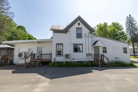 16 Park Street Madison ME 04950