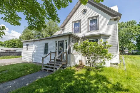 16 Park Street Madison ME 04950