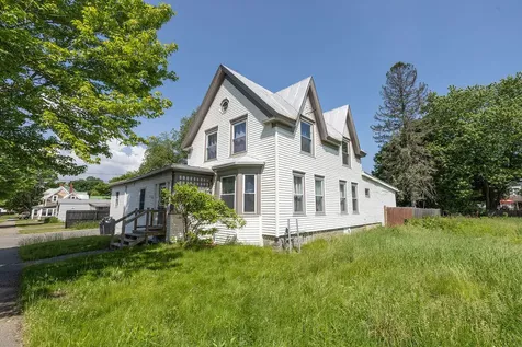 16 Park Street Madison ME 04950