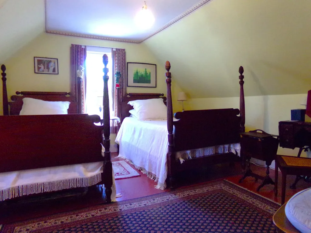 444 E Side Road Sorrento ME 04677