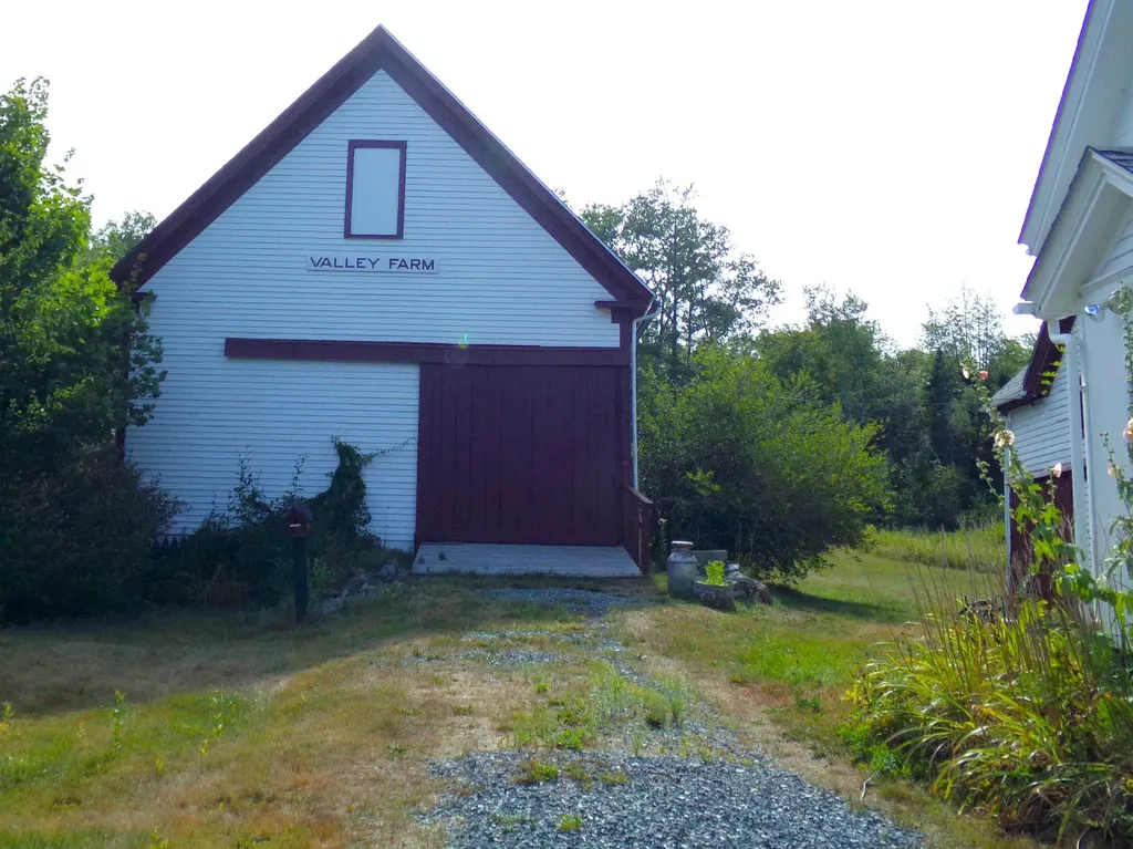 444 E Side Road Sorrento ME 04677