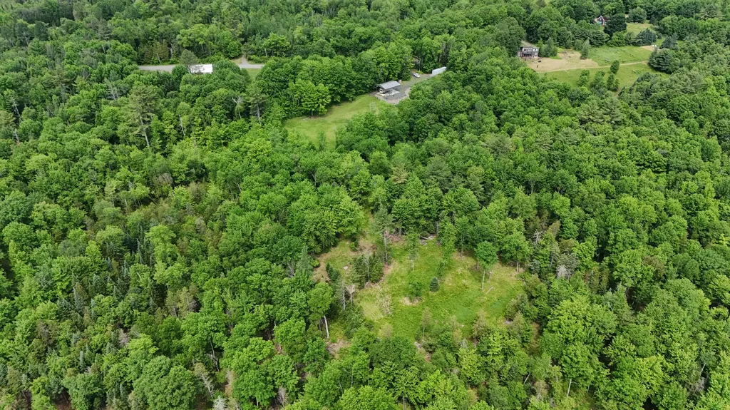 22 Monument Road Abbot ME 04406