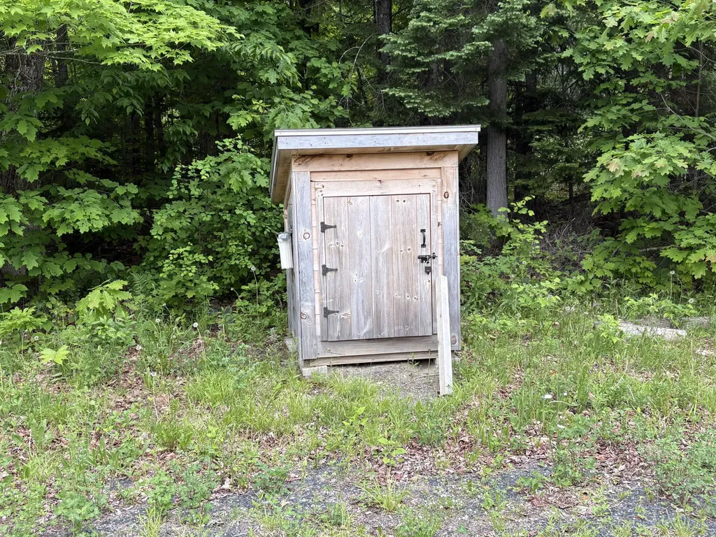 22 Monument Road Abbot ME 04406