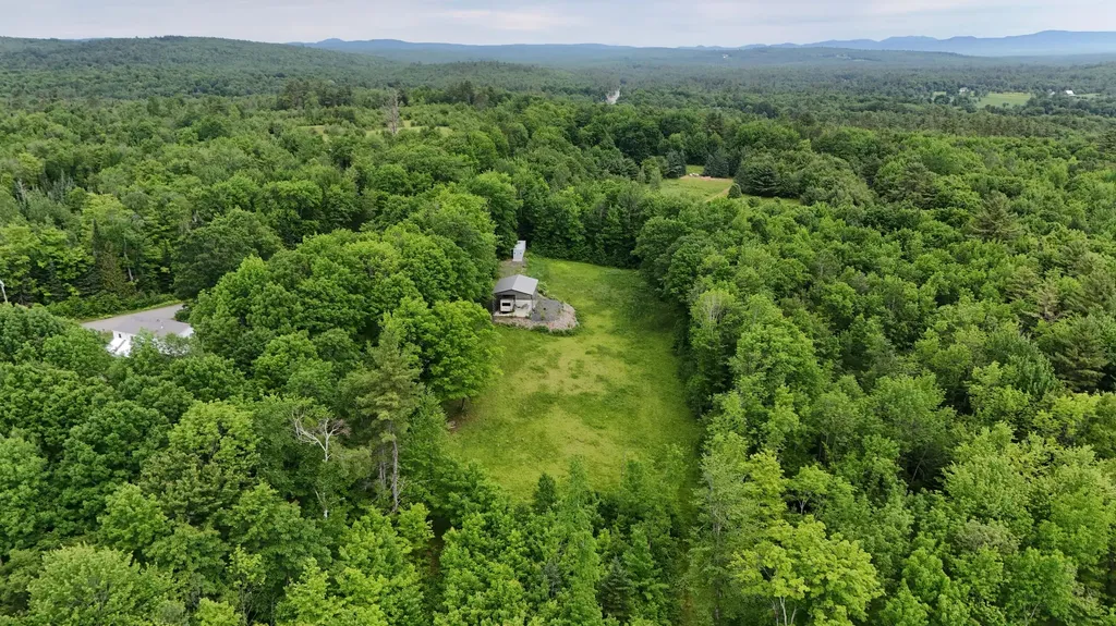 22 Monument Road Abbot ME 04406