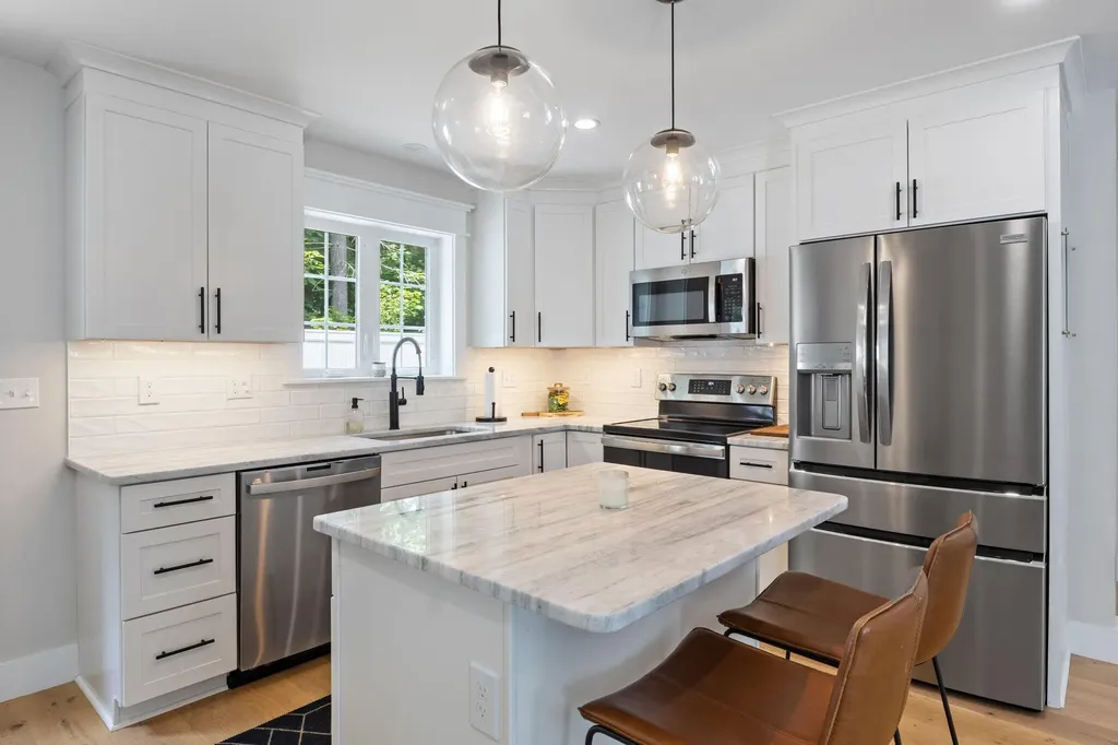 28 Fawn Woods Way Westbrook ME 04092