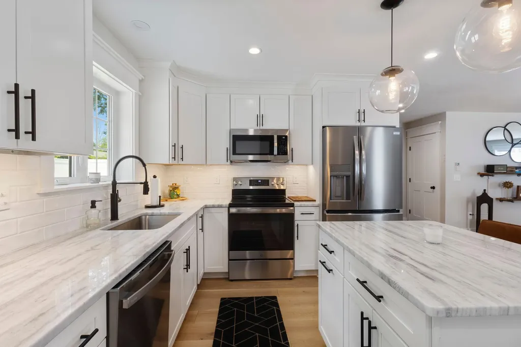 28 Fawn Woods Way Westbrook ME 04092