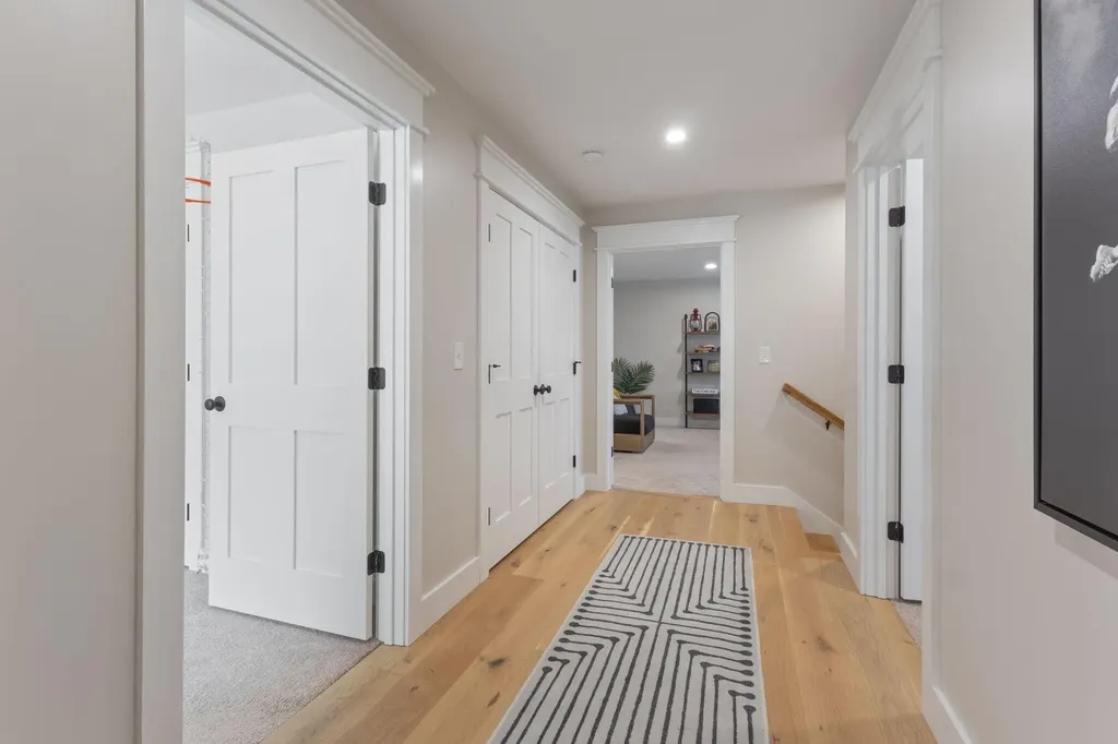 28 Fawn Woods Way Westbrook ME 04092