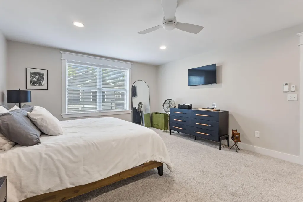 28 Fawn Woods Way Westbrook ME 04092