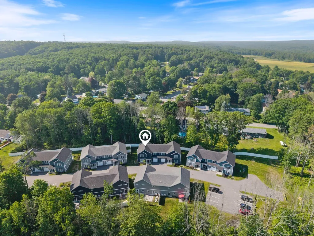 28 Fawn Woods Way Westbrook ME 04092