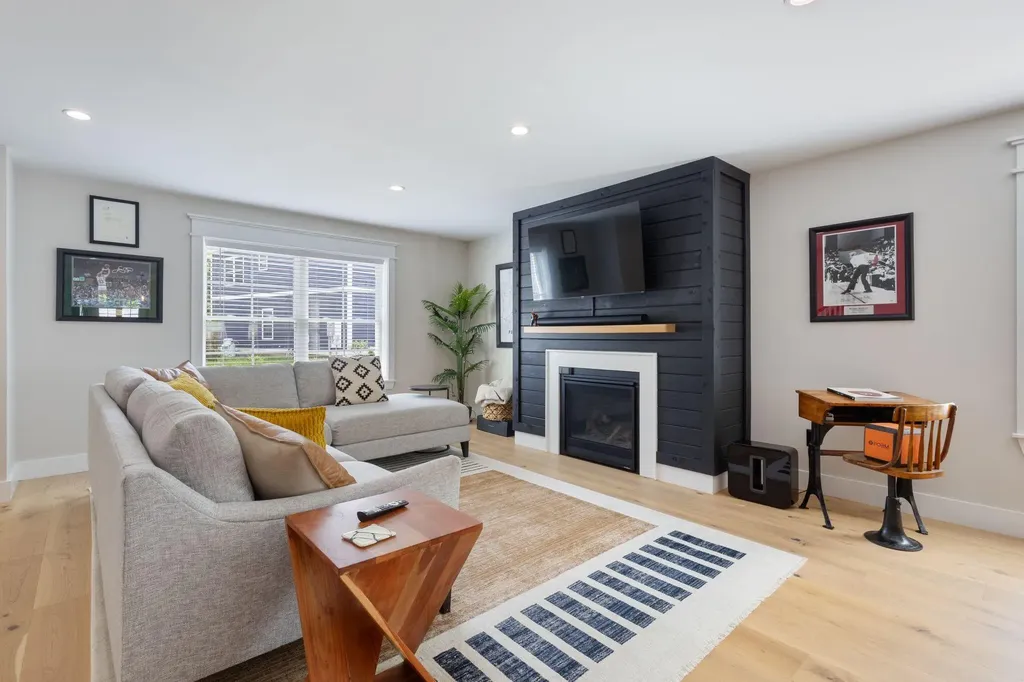 28 Fawn Woods Way Westbrook ME 04092