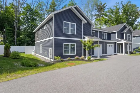 28 Fawn Woods Way Westbrook ME 04092