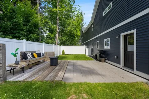 28 Fawn Woods Way Westbrook ME 04092