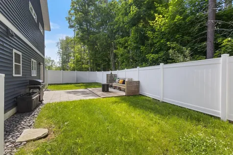 28 Fawn Woods Way Westbrook ME 04092