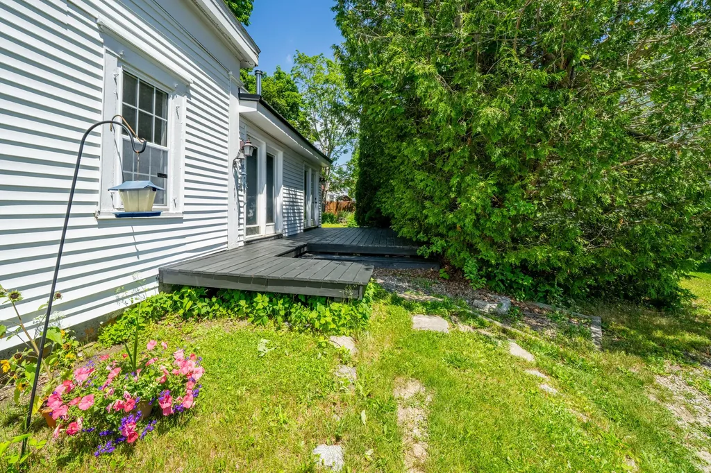 26 Kaler Street Winterport ME 04496