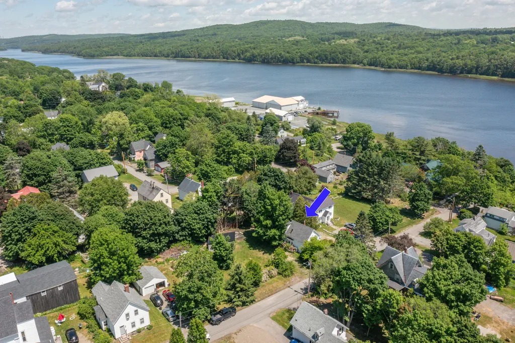 26 Kaler Street Winterport ME 04496