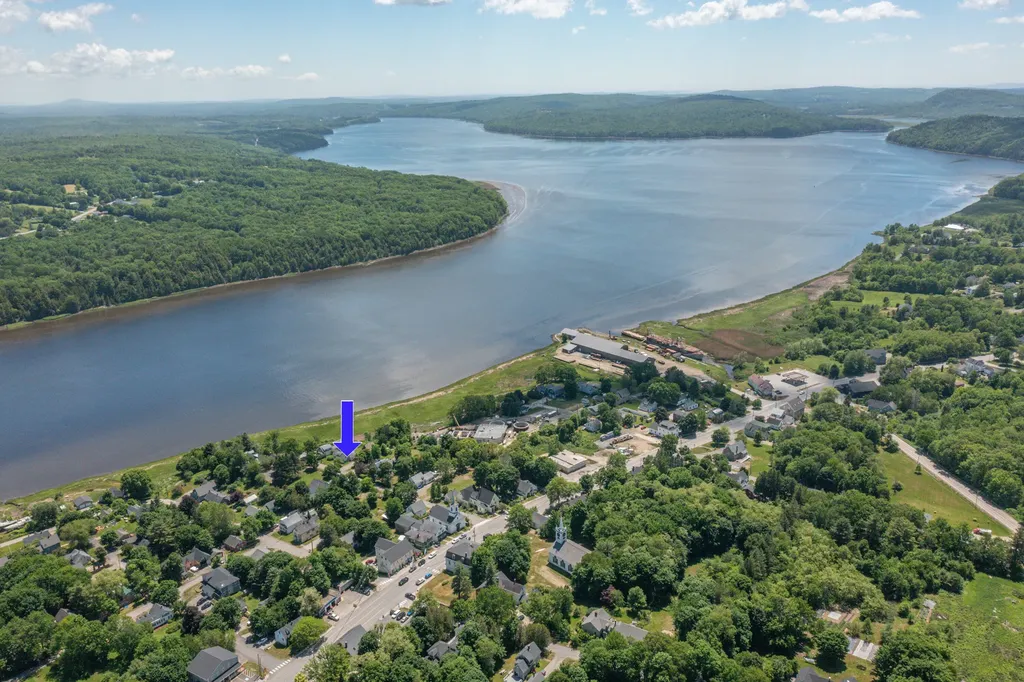 26 Kaler Street Winterport ME 04496