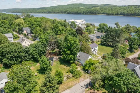 26 Kaler Street Winterport ME 04496