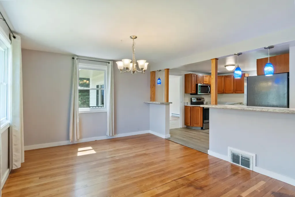 86 Merrymeeting Road Brunswick ME 04011