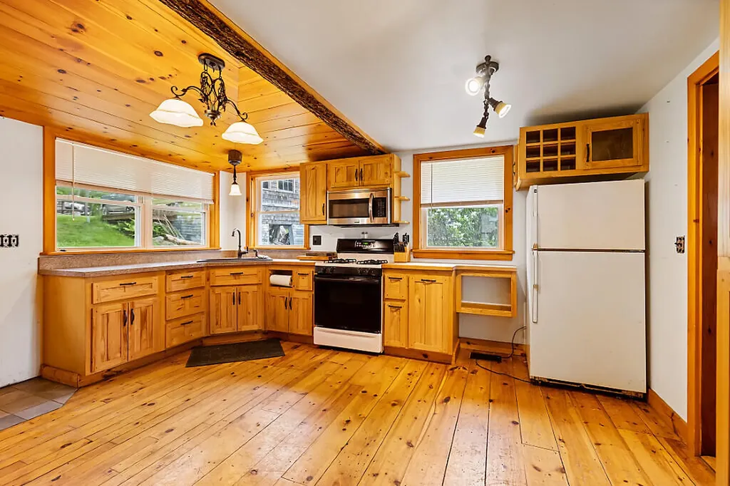 40 Albee Road Augusta ME 04330