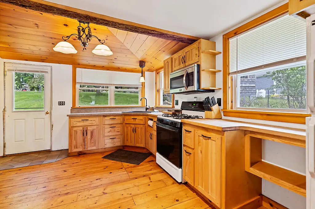 40 Albee Road Augusta ME 04330