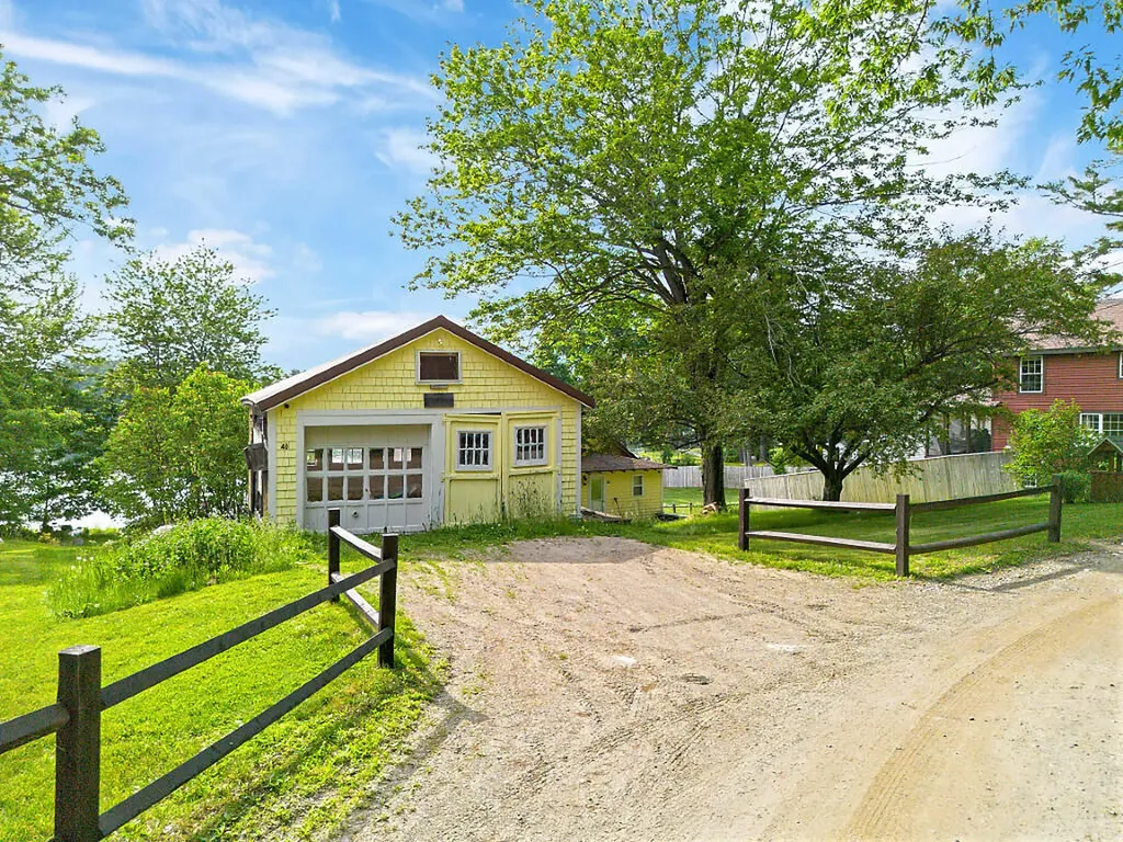 40 Albee Road Augusta ME 04330