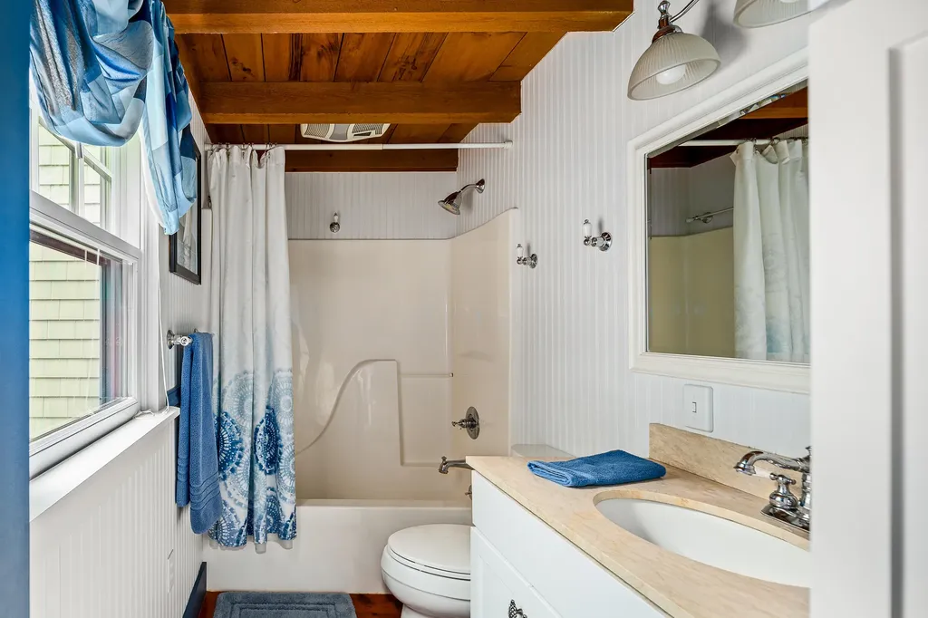 68 Poland Road Lincolnville ME 04849