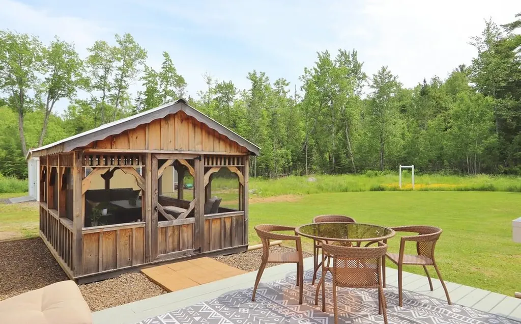 19 Sprucewood Drive Eddington ME 04428