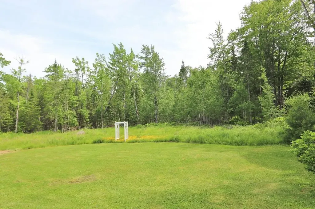 19 Sprucewood Drive Eddington ME 04428