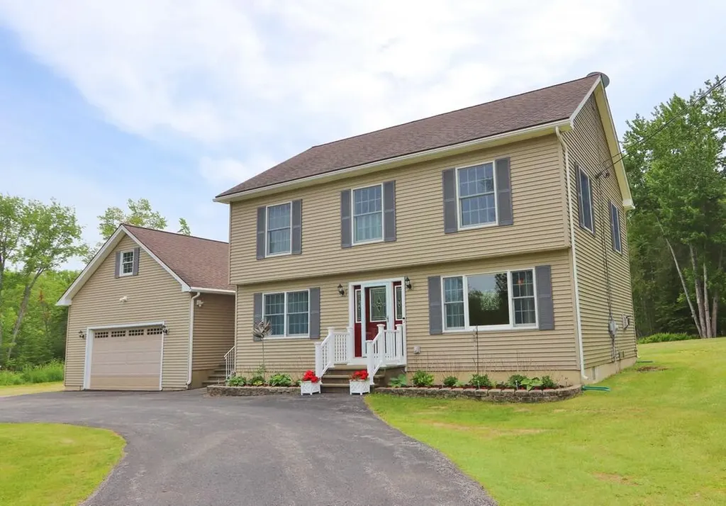 19 Sprucewood Drive Eddington ME 04428
