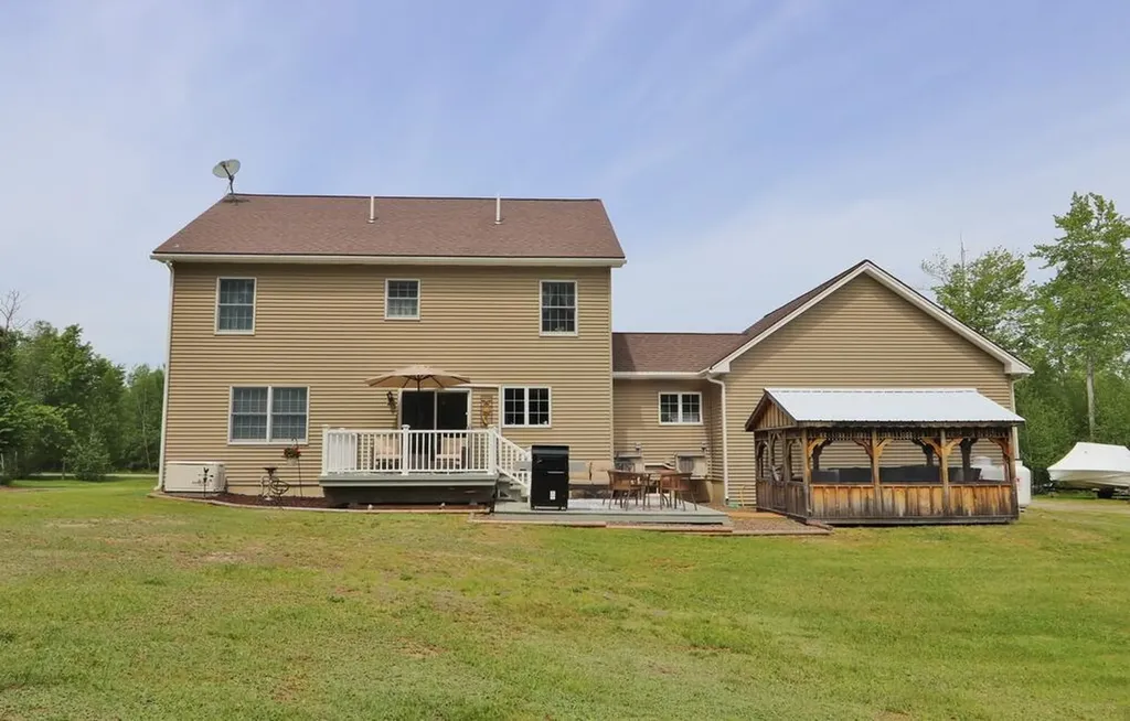 19 Sprucewood Drive Eddington ME 04428