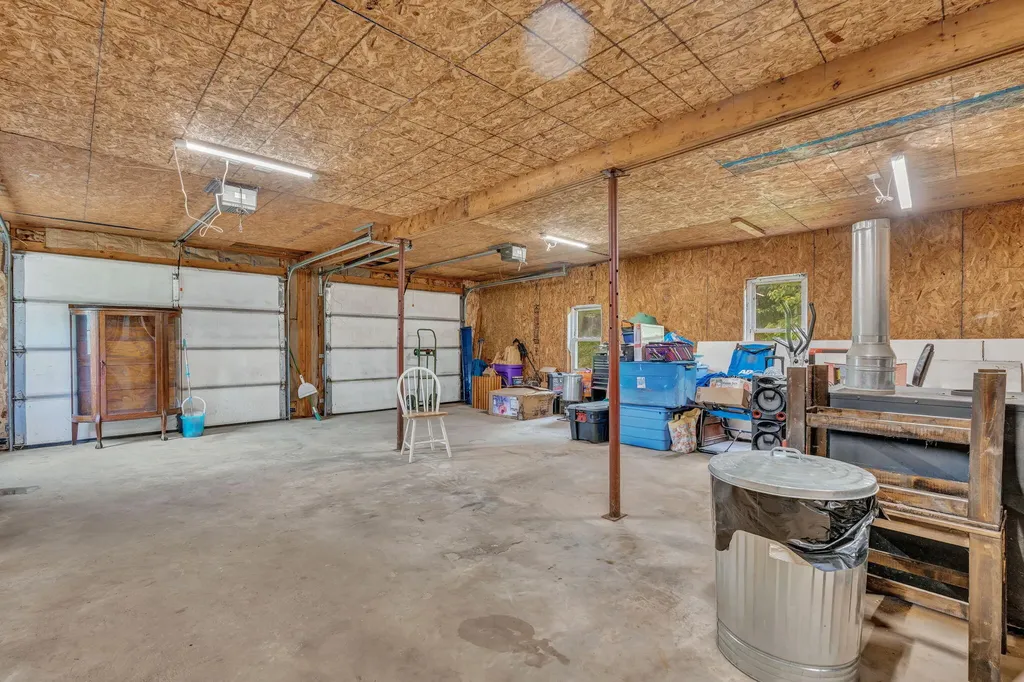 33 Gardiner Street Sherman ME 04776