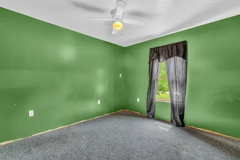 33 Gardiner Street Sherman ME 04776