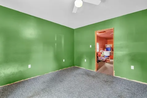 33 Gardiner Street Sherman ME 04776