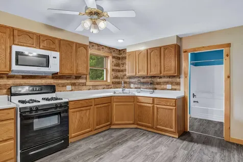 33 Gardiner Street Sherman ME 04776