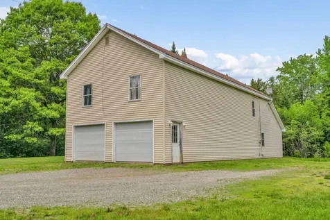 33 Gardiner Street Sherman ME 04776